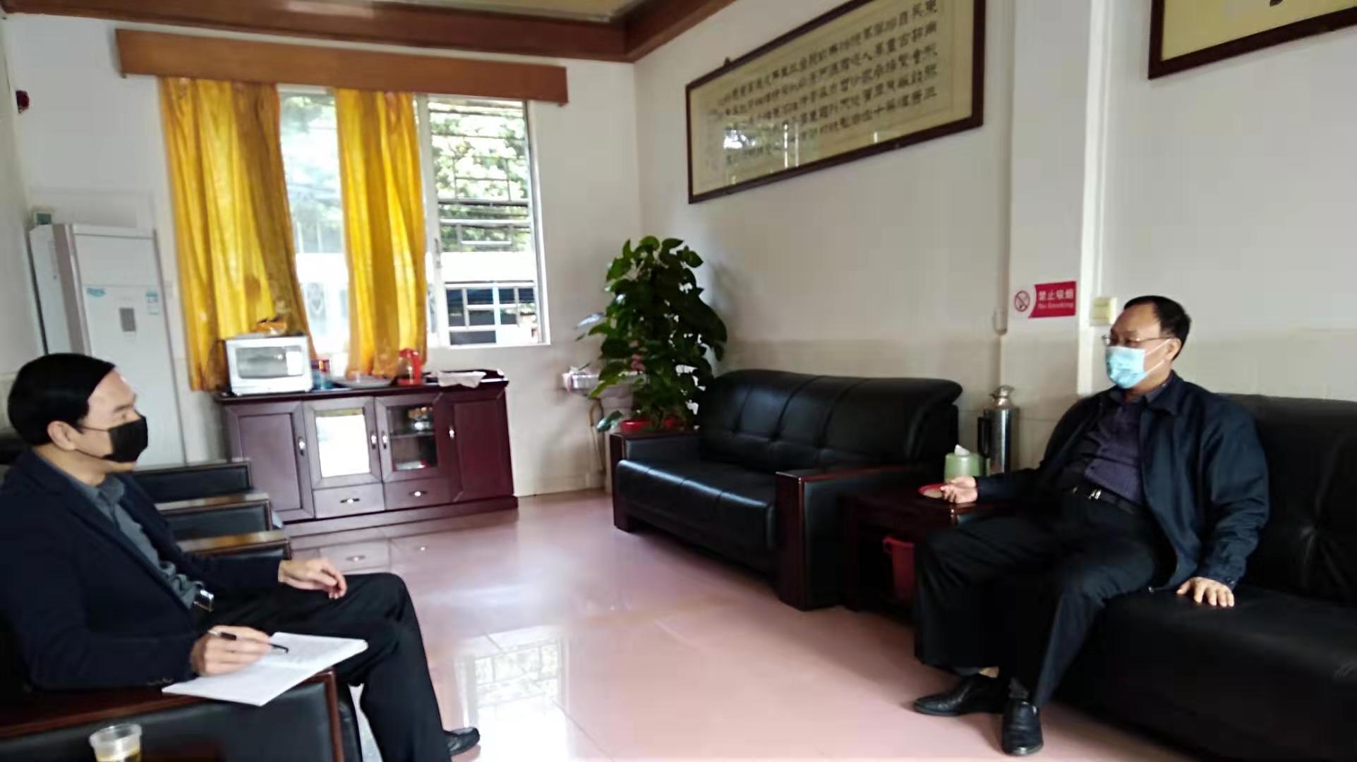 副縣長(zhǎng)譚樹(shù)才到縣職業(yè)技術(shù)學(xué)校檢查新型冠狀病毒感染肺炎疫情防控工作20200212 (1).jpg