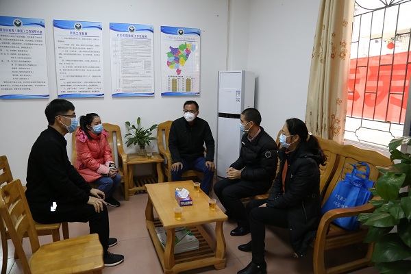 縣法院、縣人大法工委到桂圩鎮(zhèn)了解疫情防控、禁毒工作1.jpg