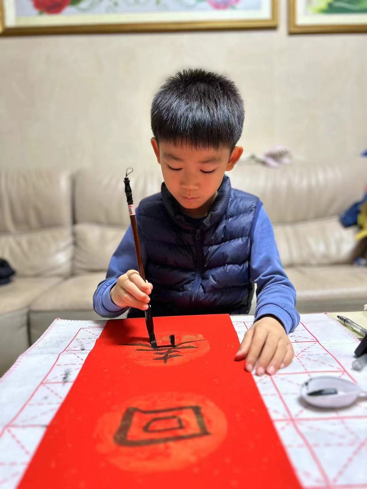 寫(xiě)對(duì)聯(lián).jpg