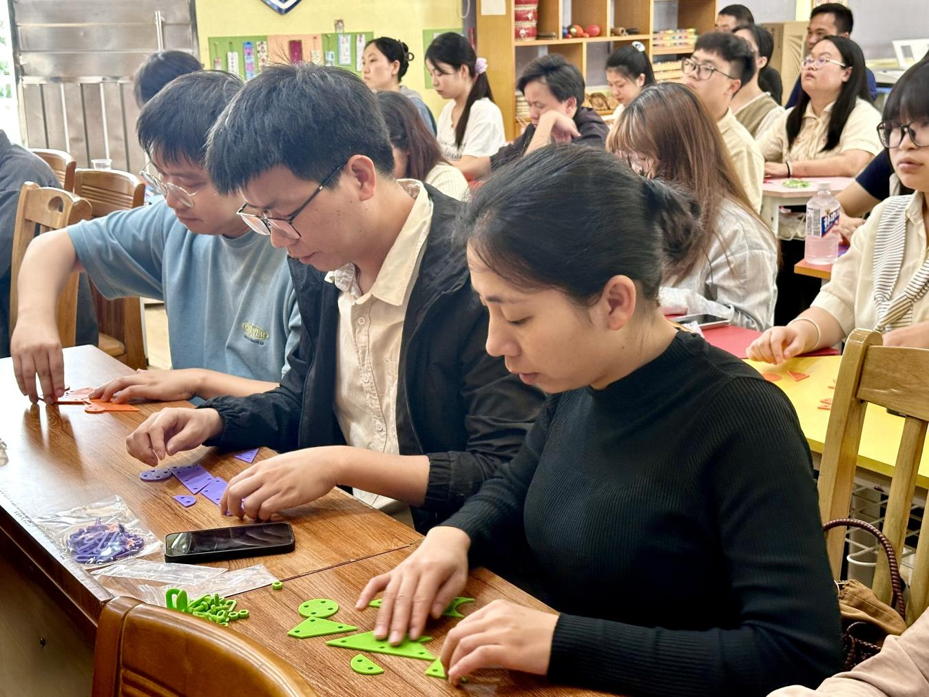 七巧啟智，共促科技教育——云浮市第五屆青少年科技七巧板創(chuàng)意制作競賽教師培訓(xùn)班（郁南站）在都城鎮(zhèn)錦江小學(xué)舉辦3.png